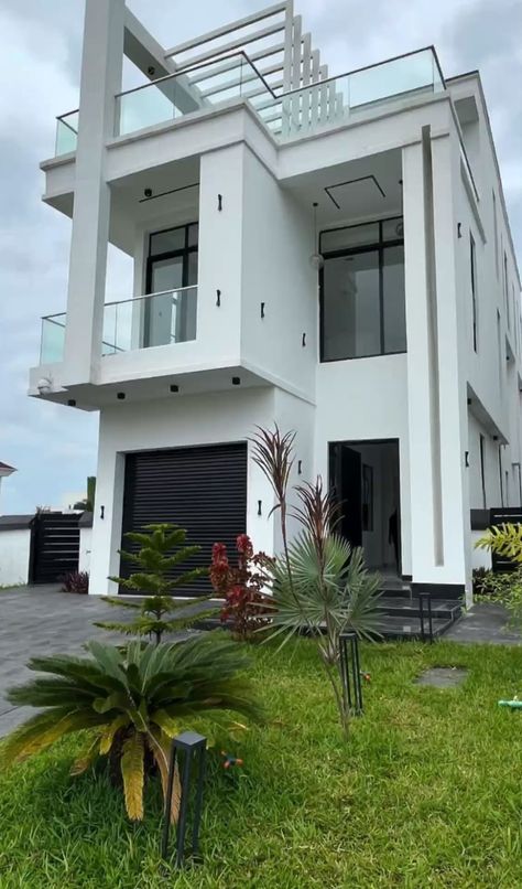 3-bedroom bungalow with boys quarter